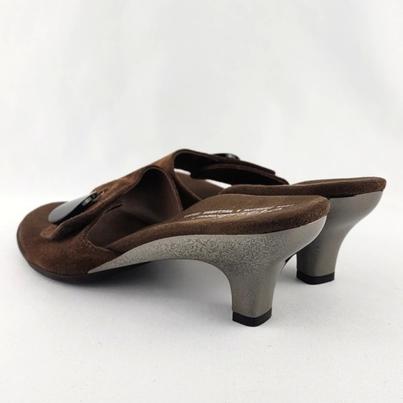 Helle Comfort Brown Suede Chrome Kitty Heeled Slip On Sandals Arch Support Sz 38 - Picture 4 of 16